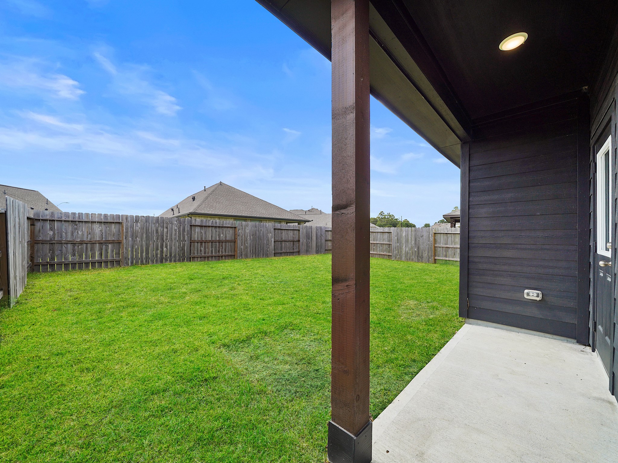 15102 Wiltshire Castle Ln Property Photo 14