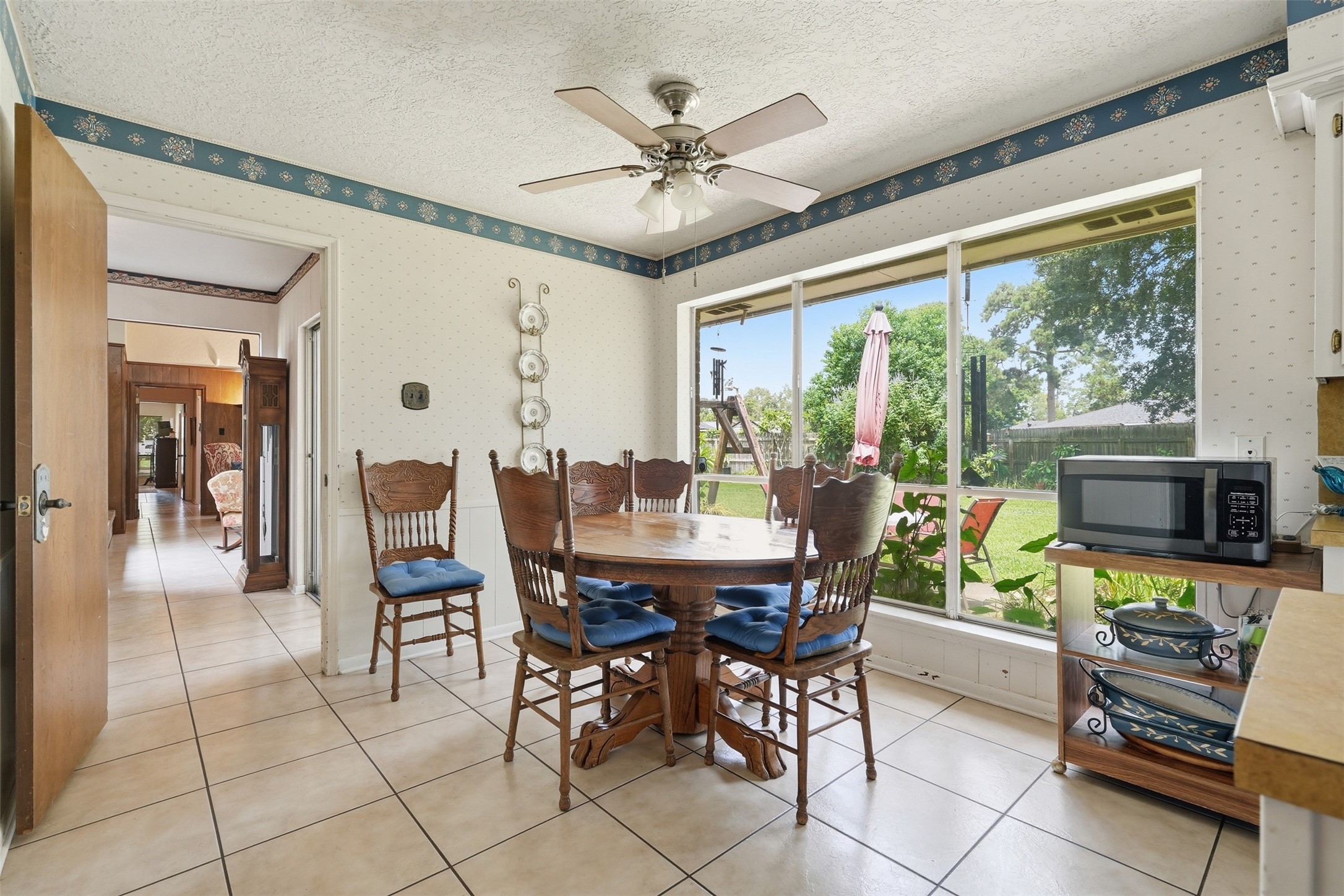 3508 Camelot Street Property Photo 21