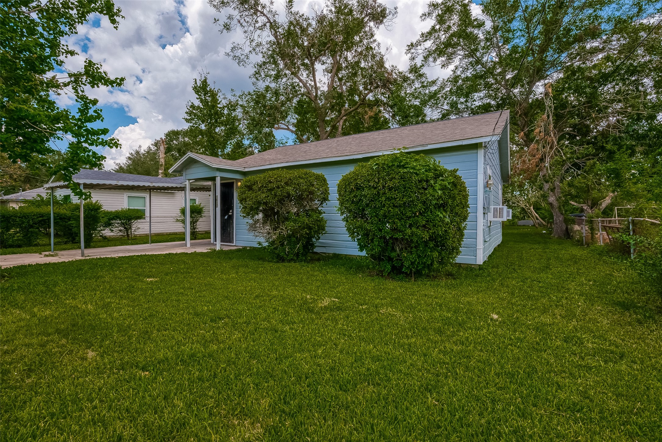 7621 Sundown Drive Property Photo 2