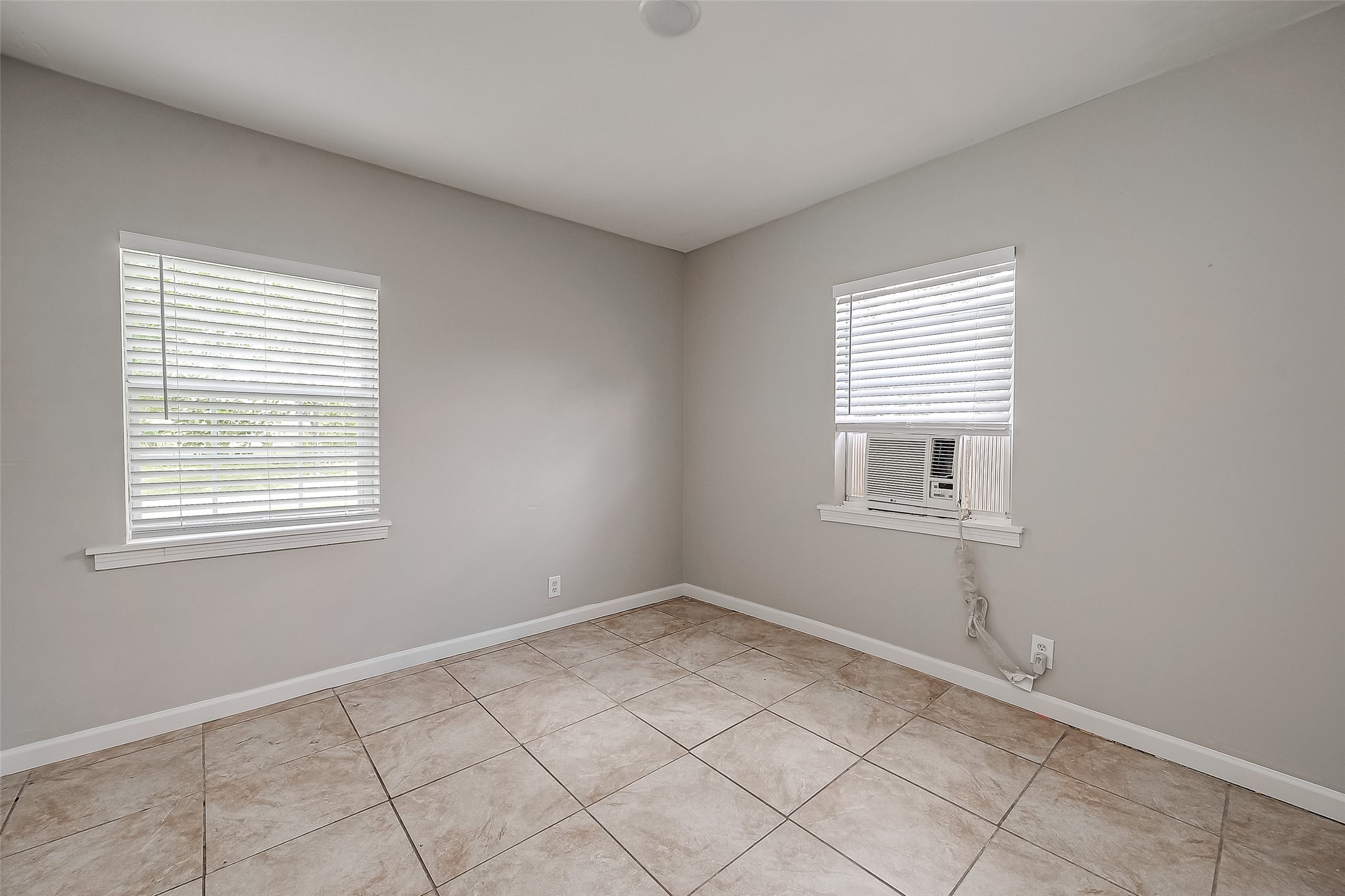 7621 Sundown Drive Property Photo 16