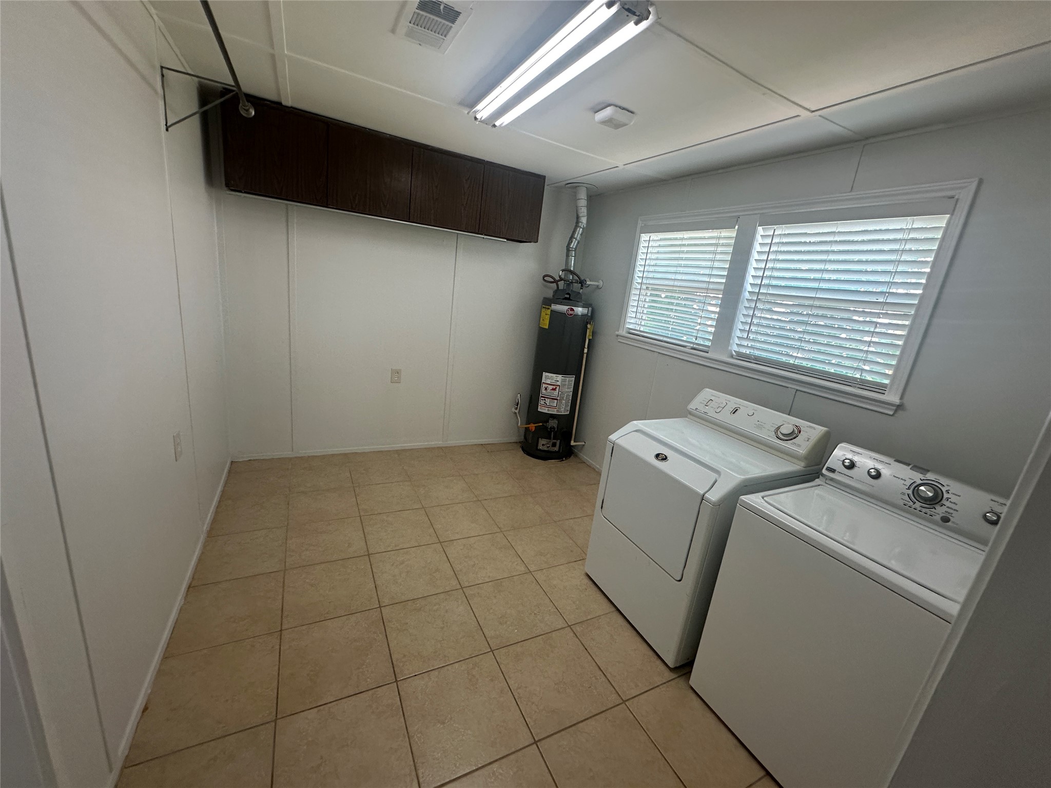 1606 Walton Street Property Photo 9