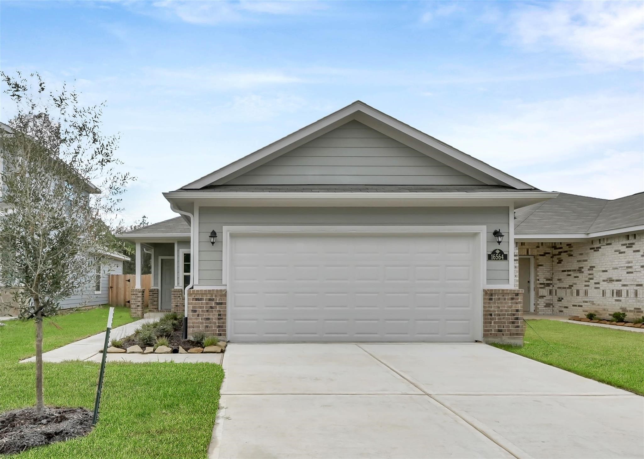 16564 Moss Lane Property Photo 1