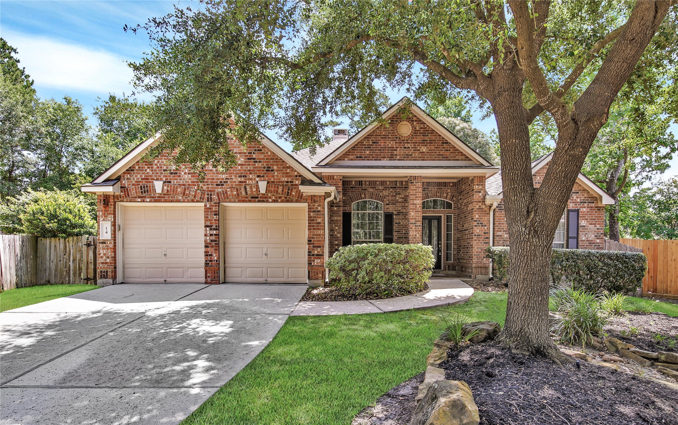 14 Beauty Bower Place Property Photo 2