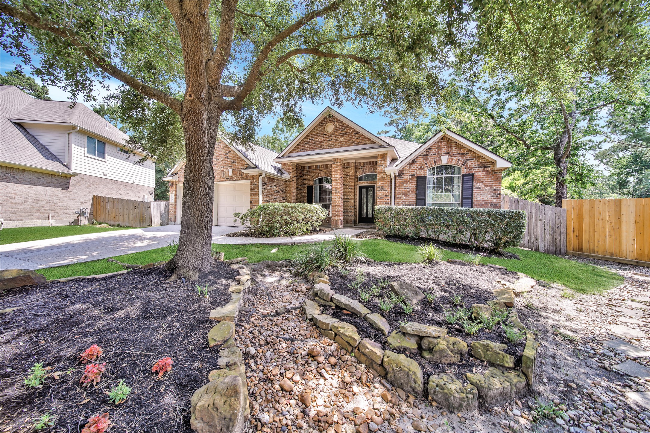 14 Beauty Bower Place Property Photo 4