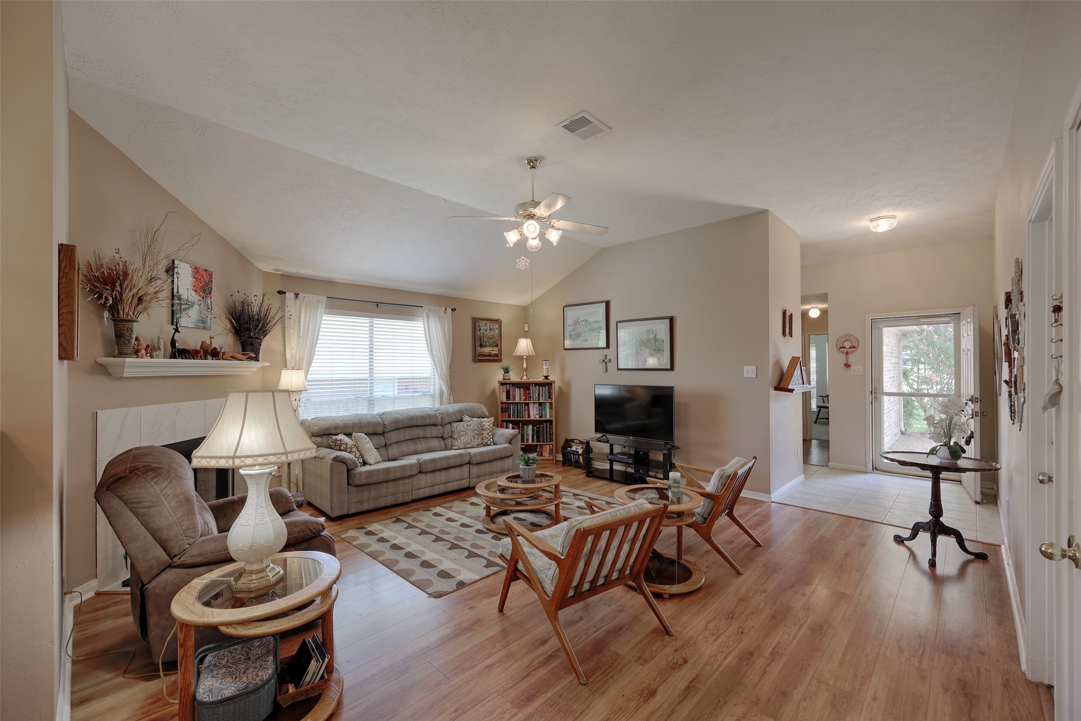 319 Leisure Lane Property Photo 4