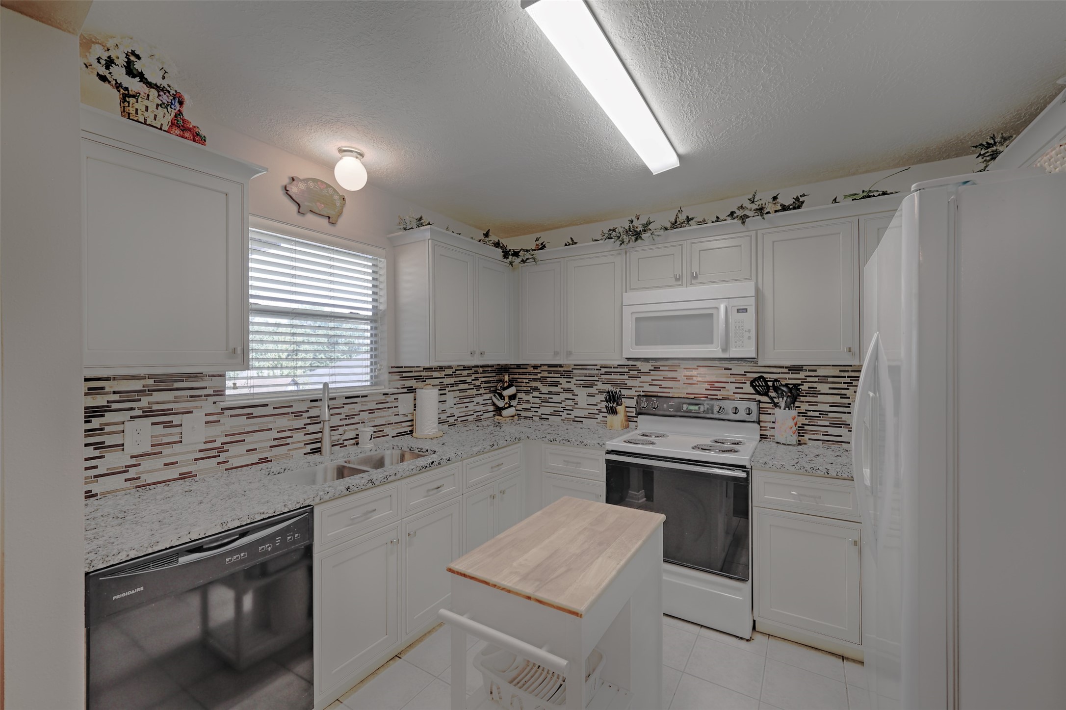 319 Leisure Lane Property Photo 7