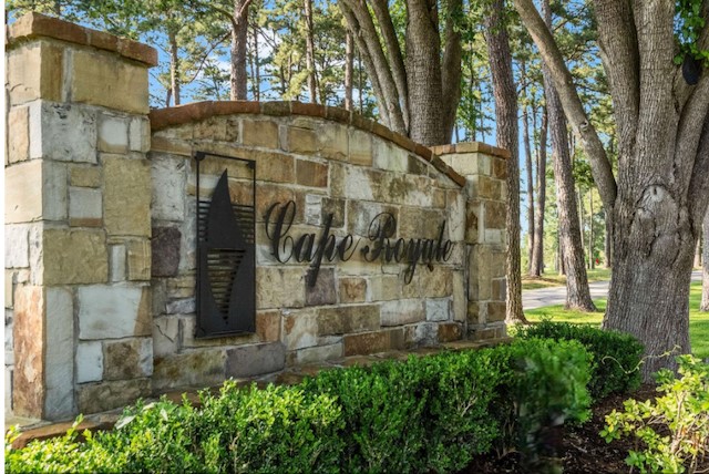 85 S Royale Greens Drive Property Photo 1
