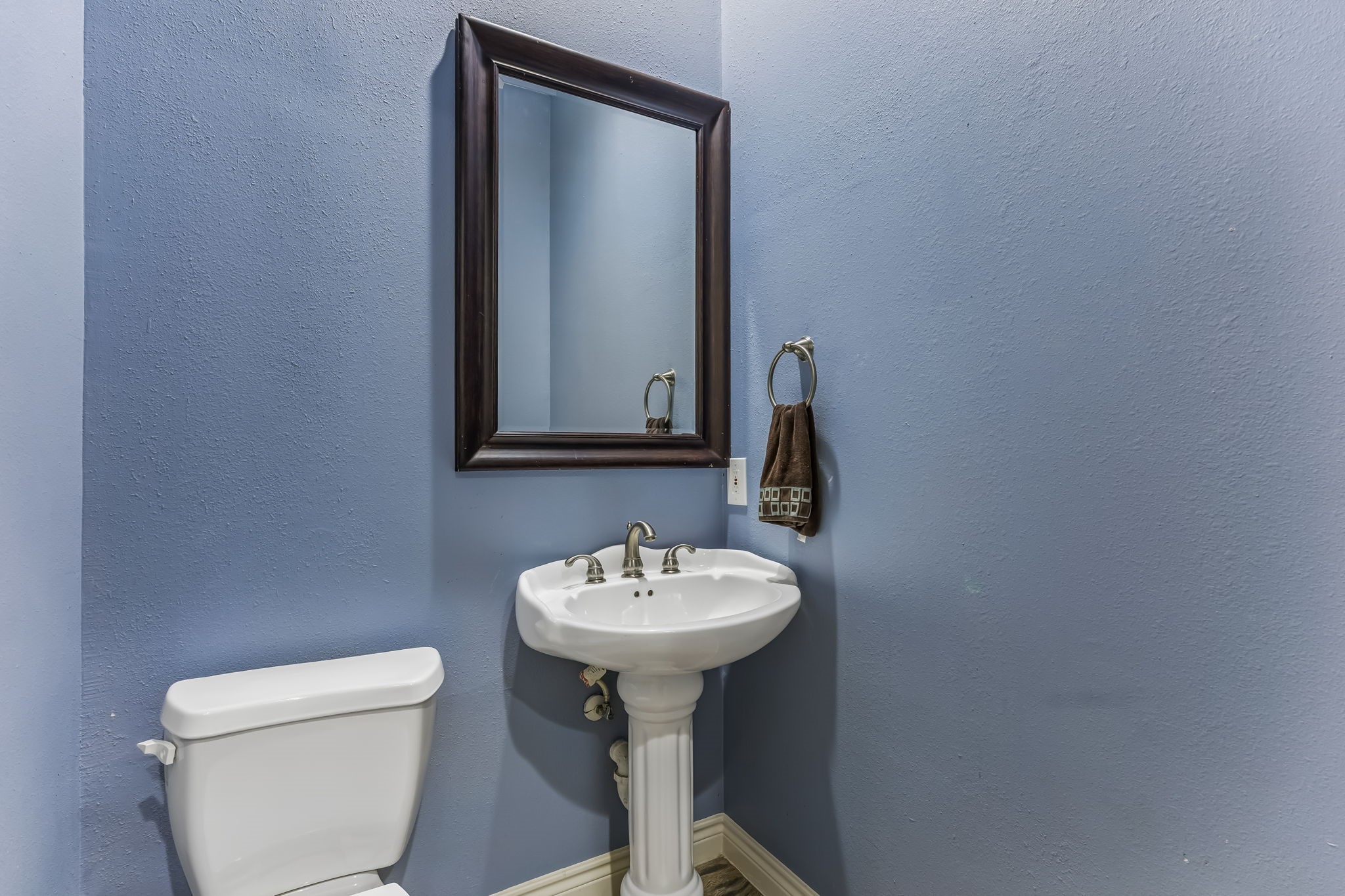 9101 Harbor Hills Drive Property Photo 18