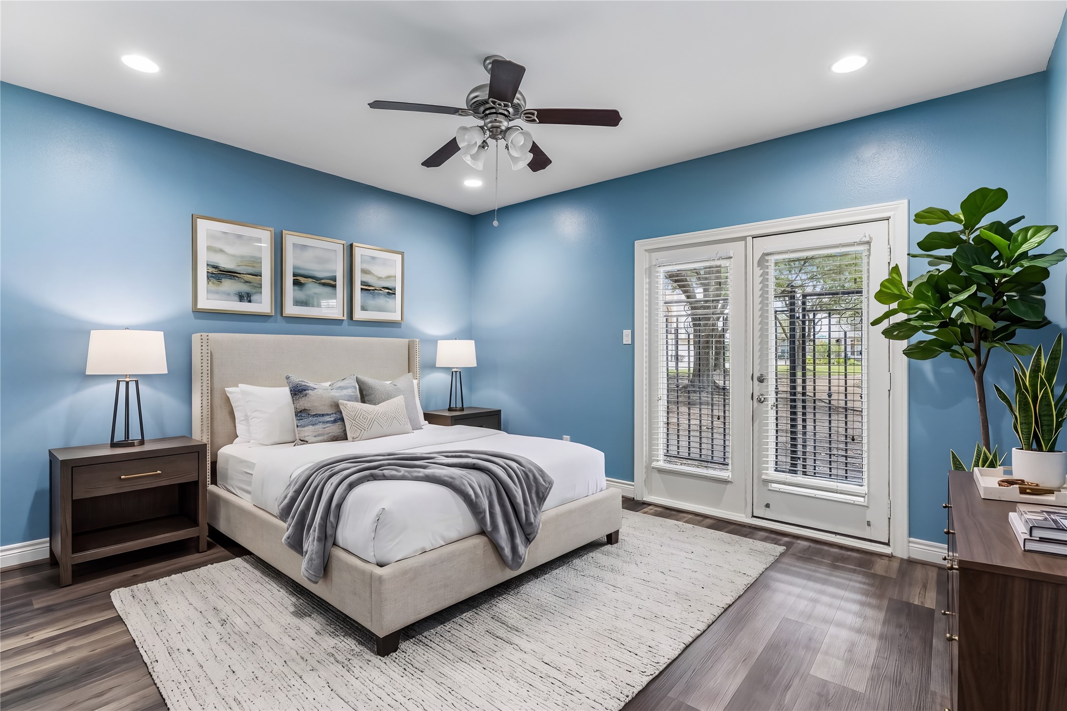 9101 Harbor Hills Drive Property Photo 19
