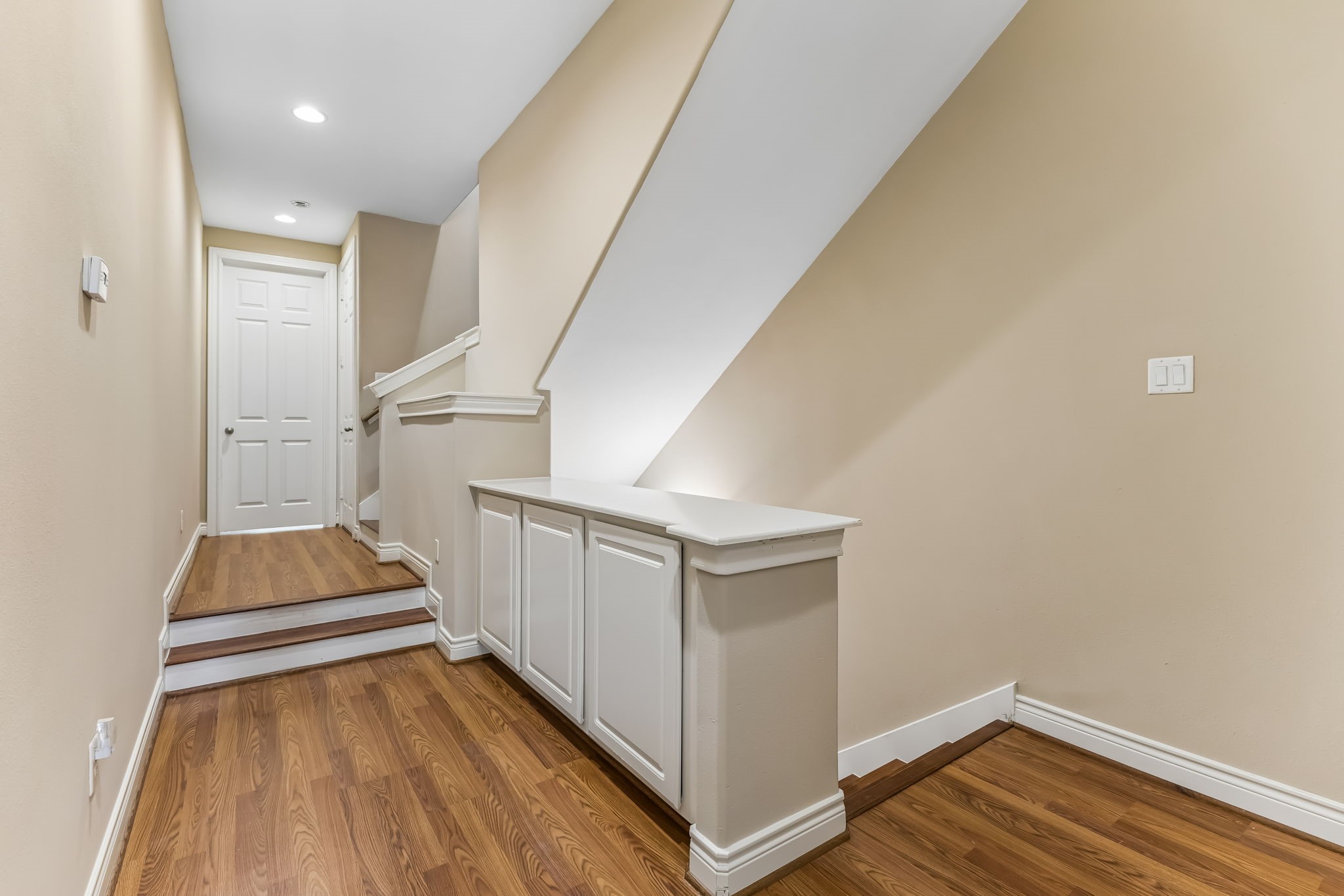 9101 Harbor Hills Drive Property Photo 33