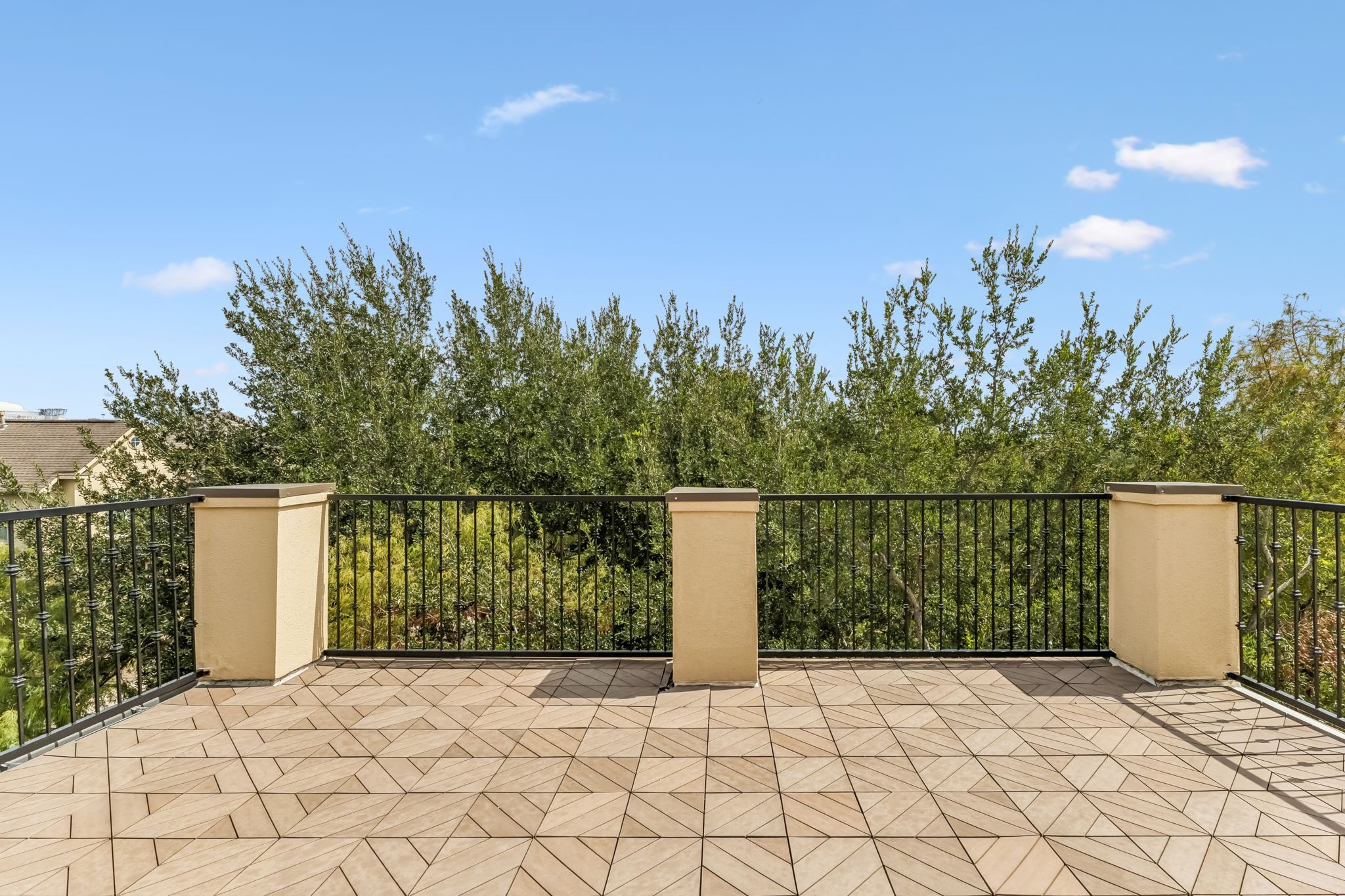 9101 Harbor Hills Drive Property Photo 36