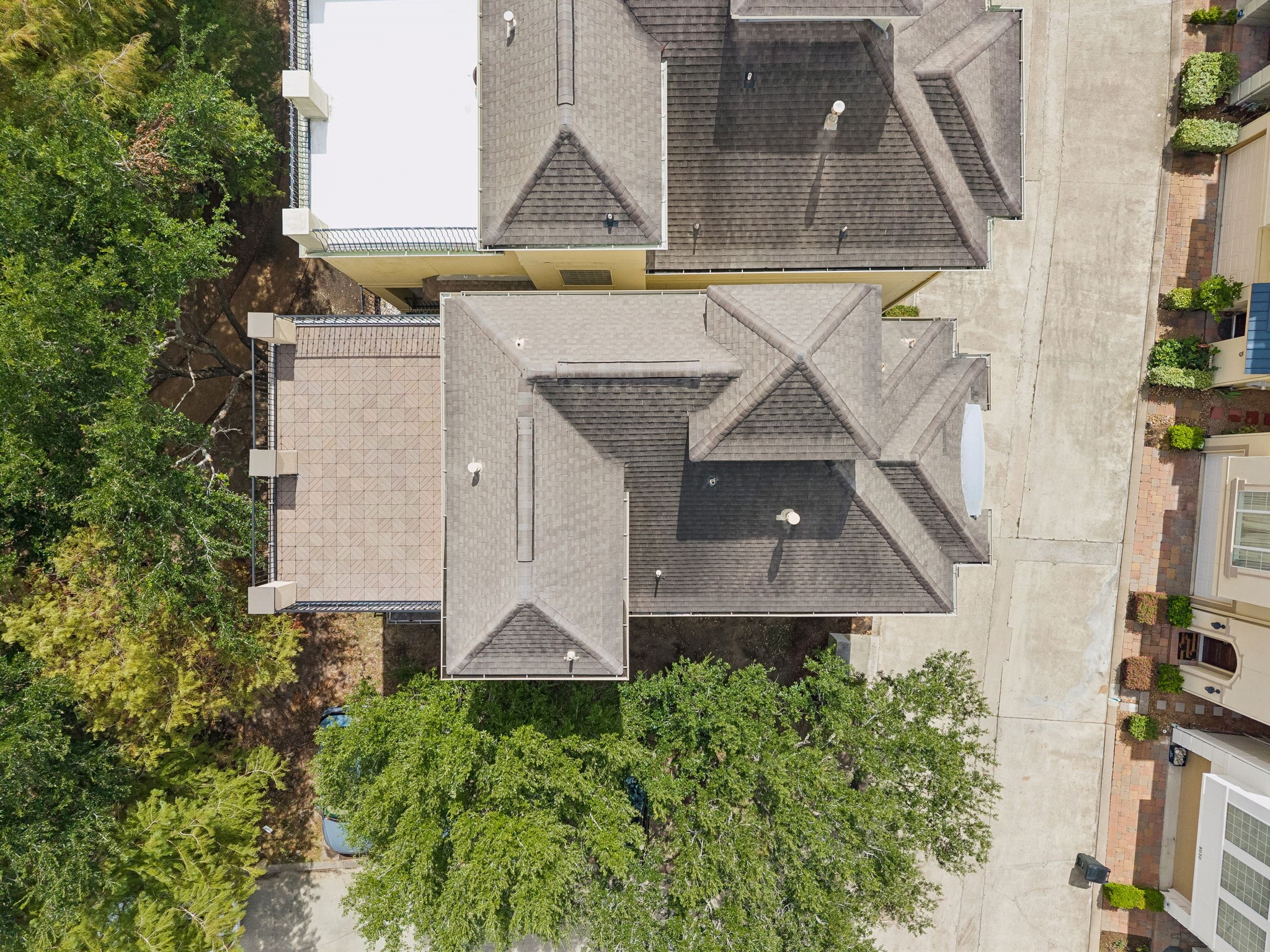 9101 Harbor Hills Drive Property Photo 44