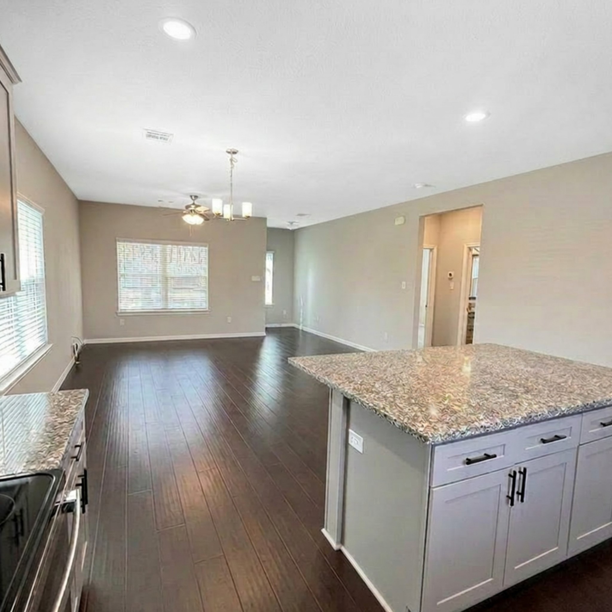 15852 Pecan Drive Property Photo 5