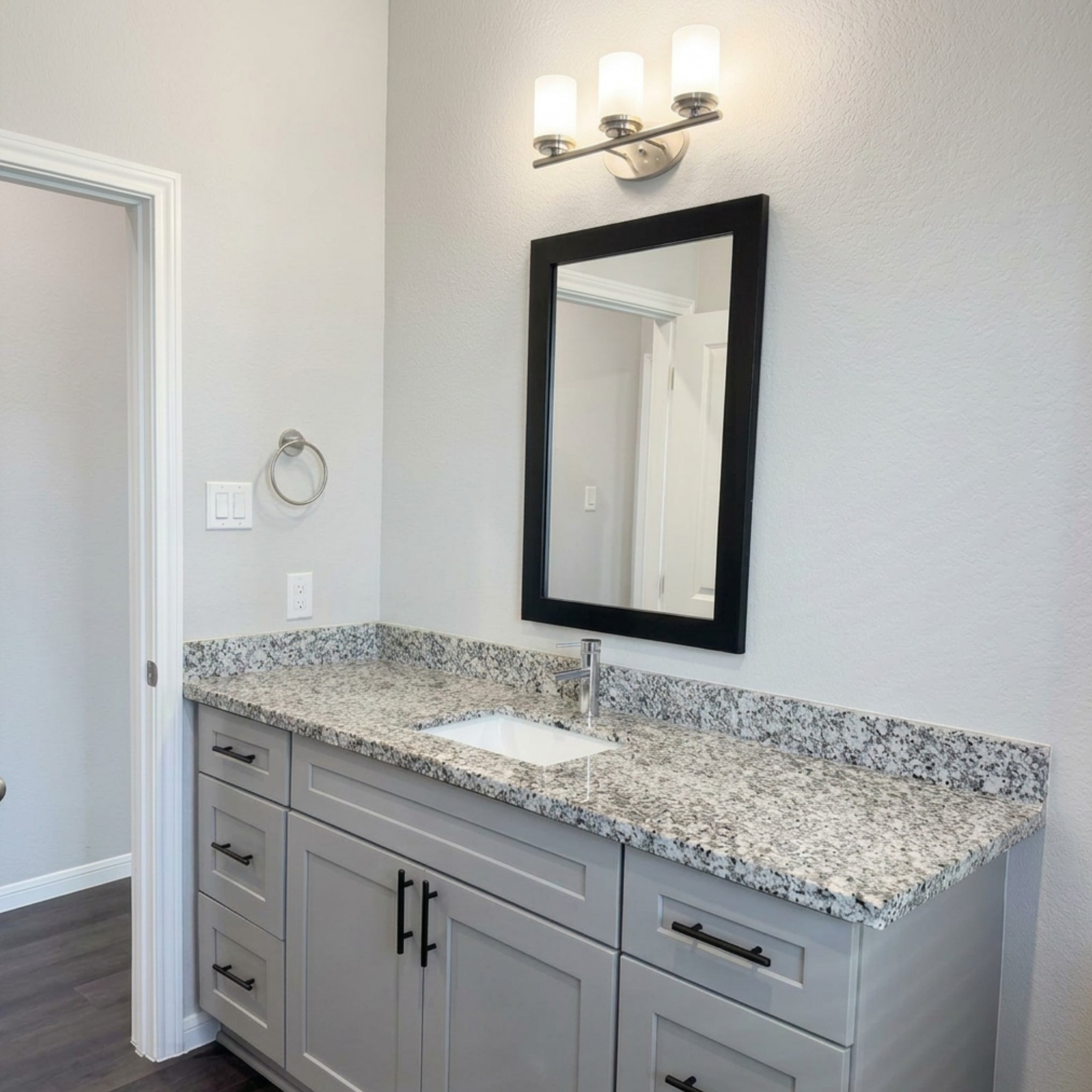 15852 Pecan Drive Property Photo 8