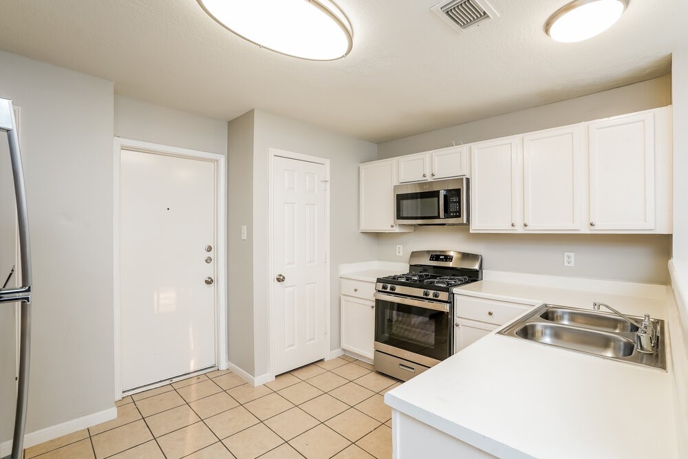 3315 Maymist Drive Property Photo 10