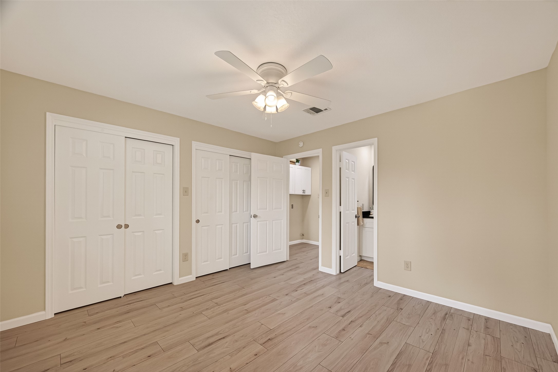13843 Northlake Drive Property Photo 6