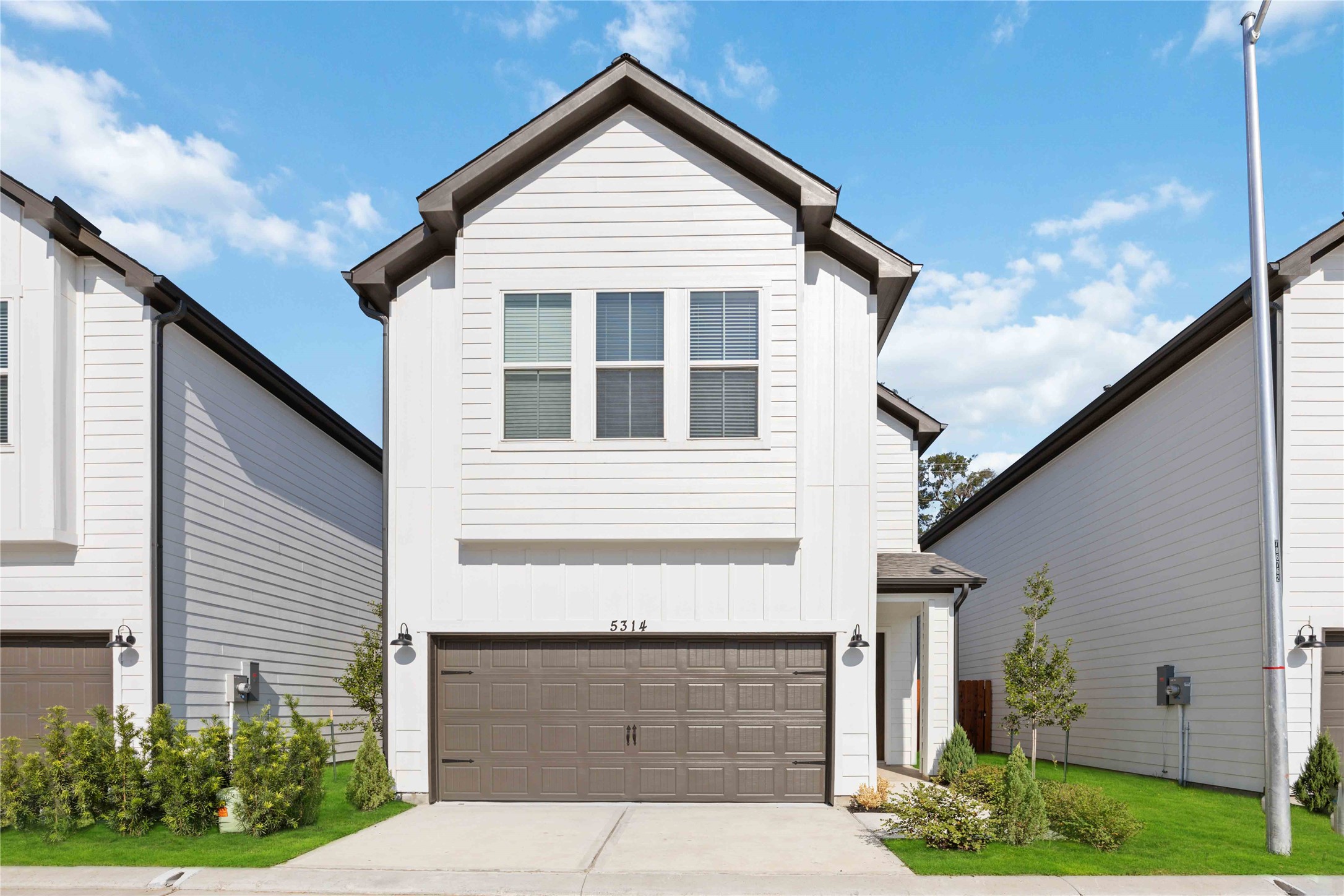 5314 Dezirae Lane Property Photo 1