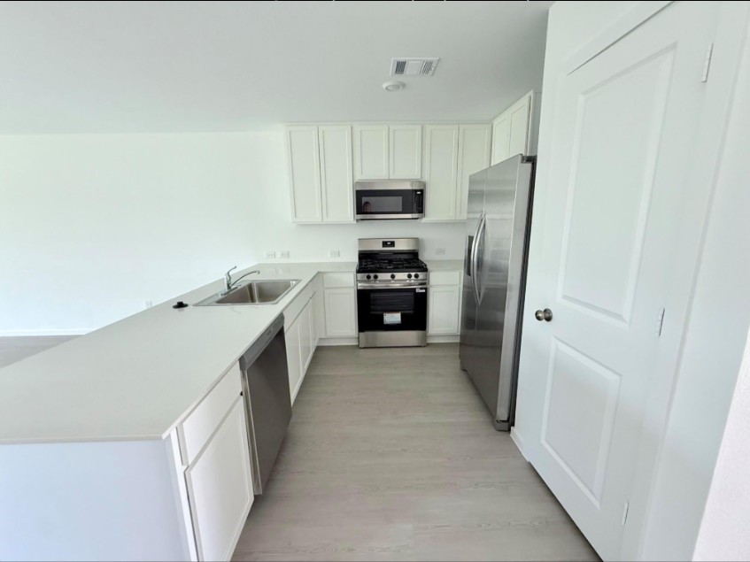 932 Capracotta Drive Property Photo 3