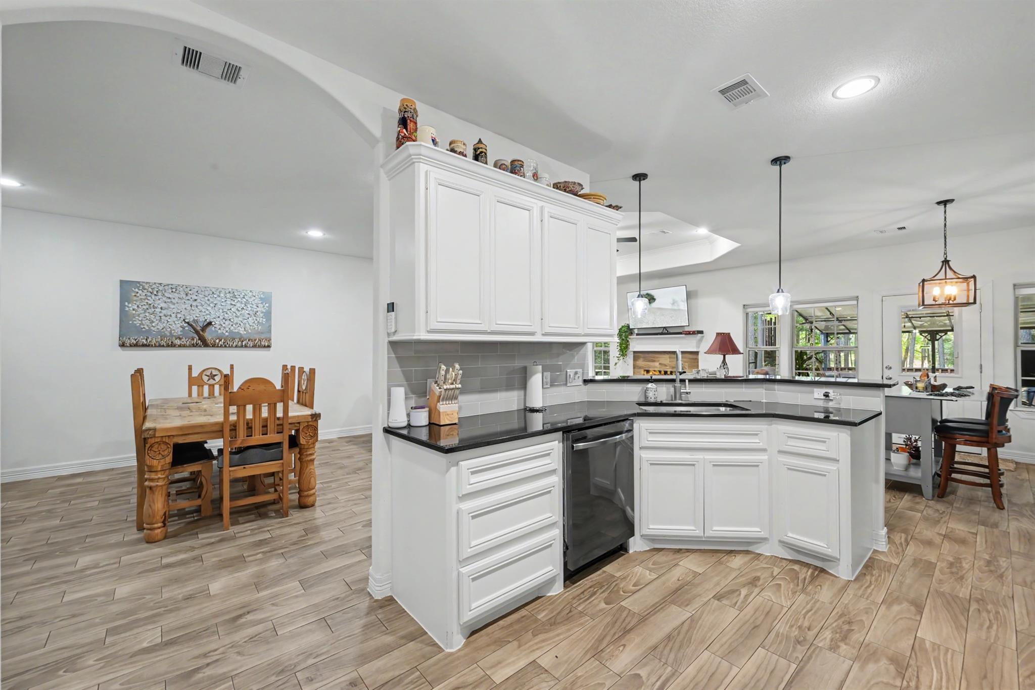 234 Coral Gables Property Photo 6