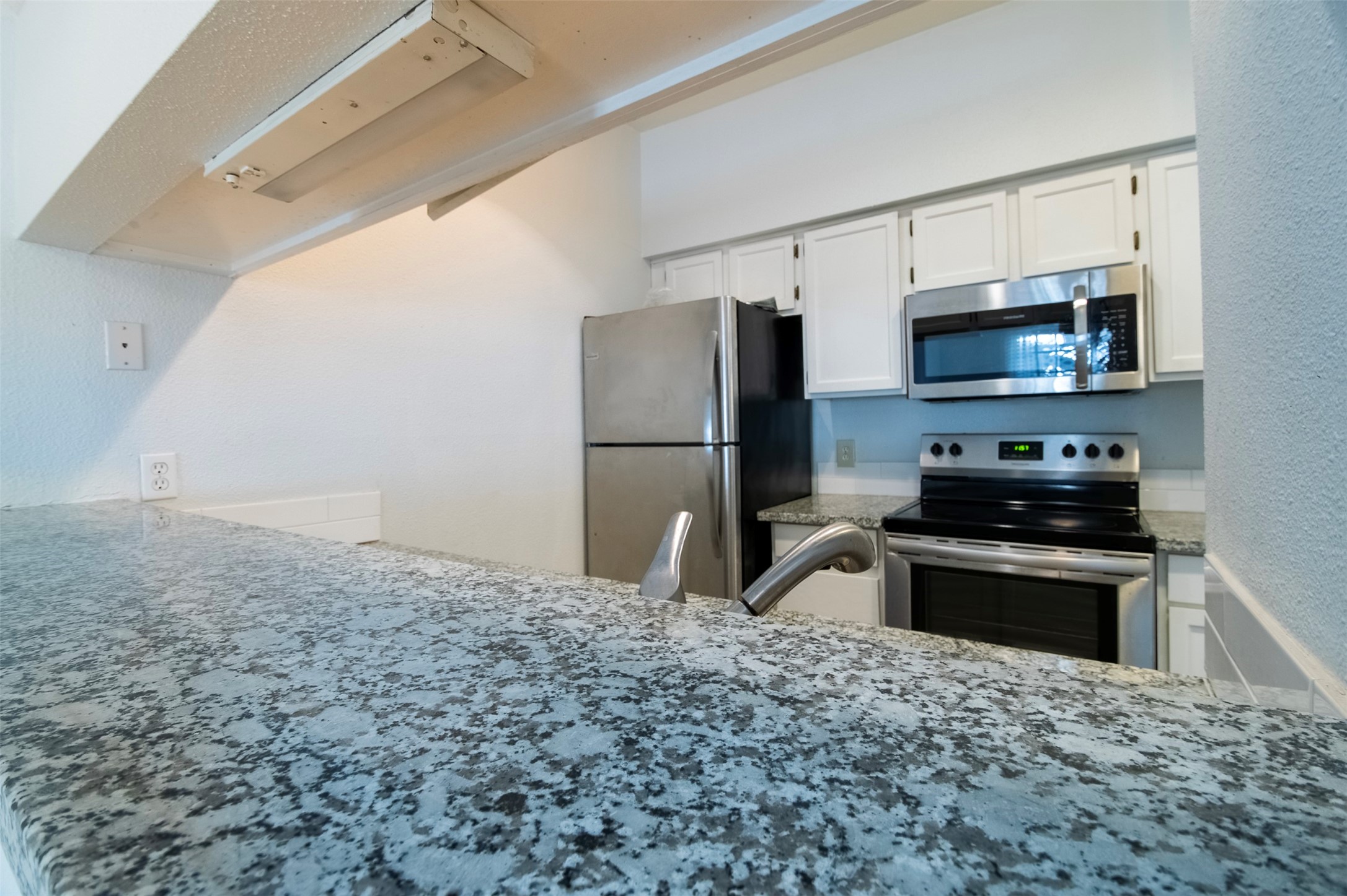 8055 Cambridge Street 101 Property Photo 6