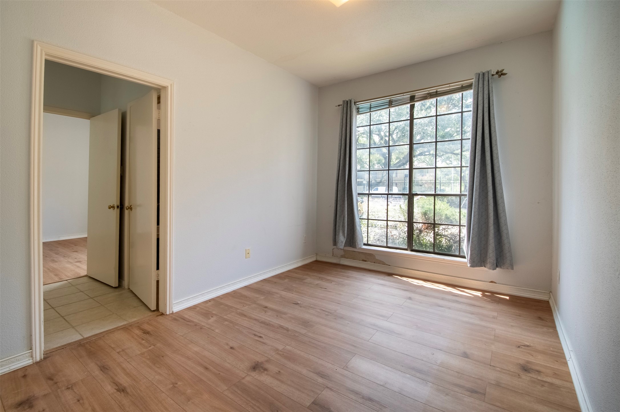8055 Cambridge Street 101 Property Photo 15