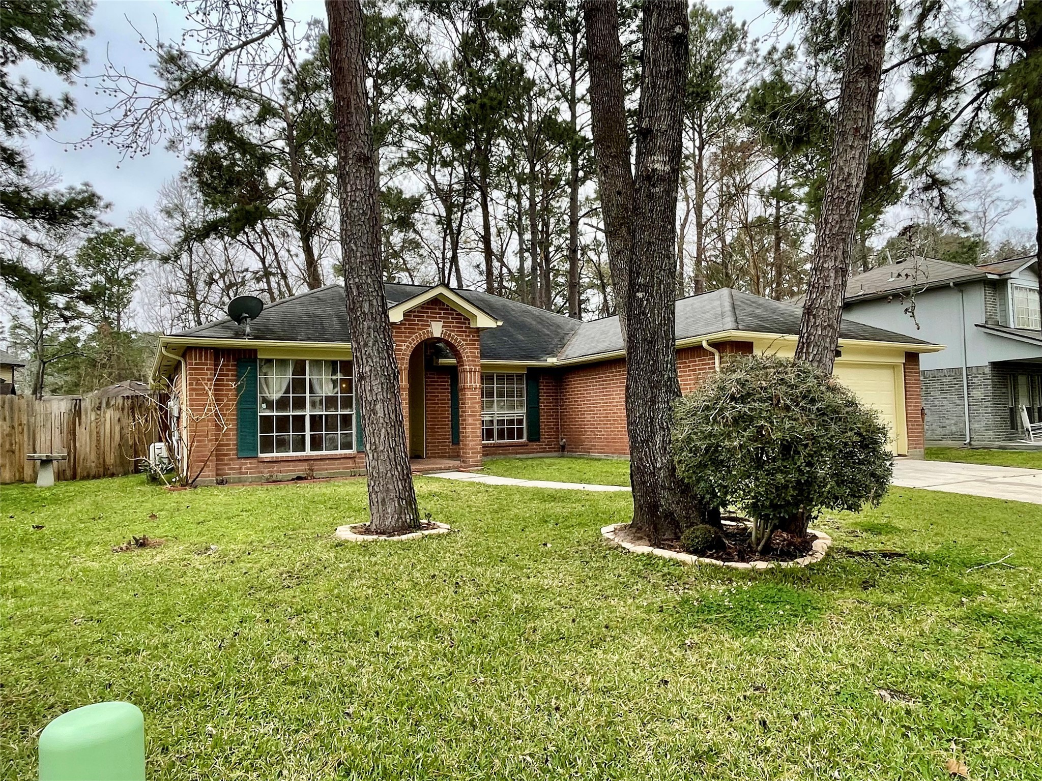 21714 Holly Leaf Court Property Photo 2