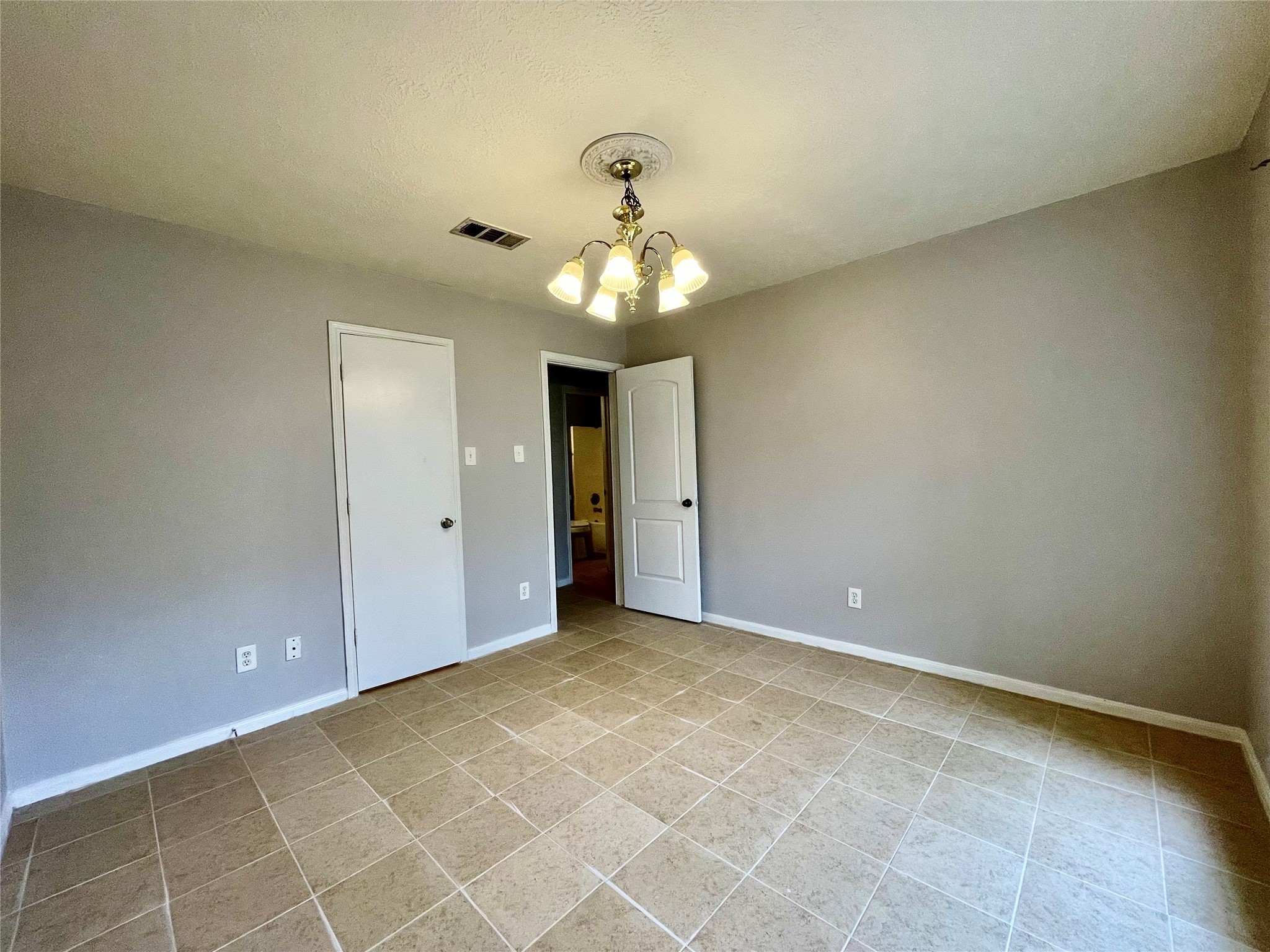 21714 Holly Leaf Court Property Photo 12