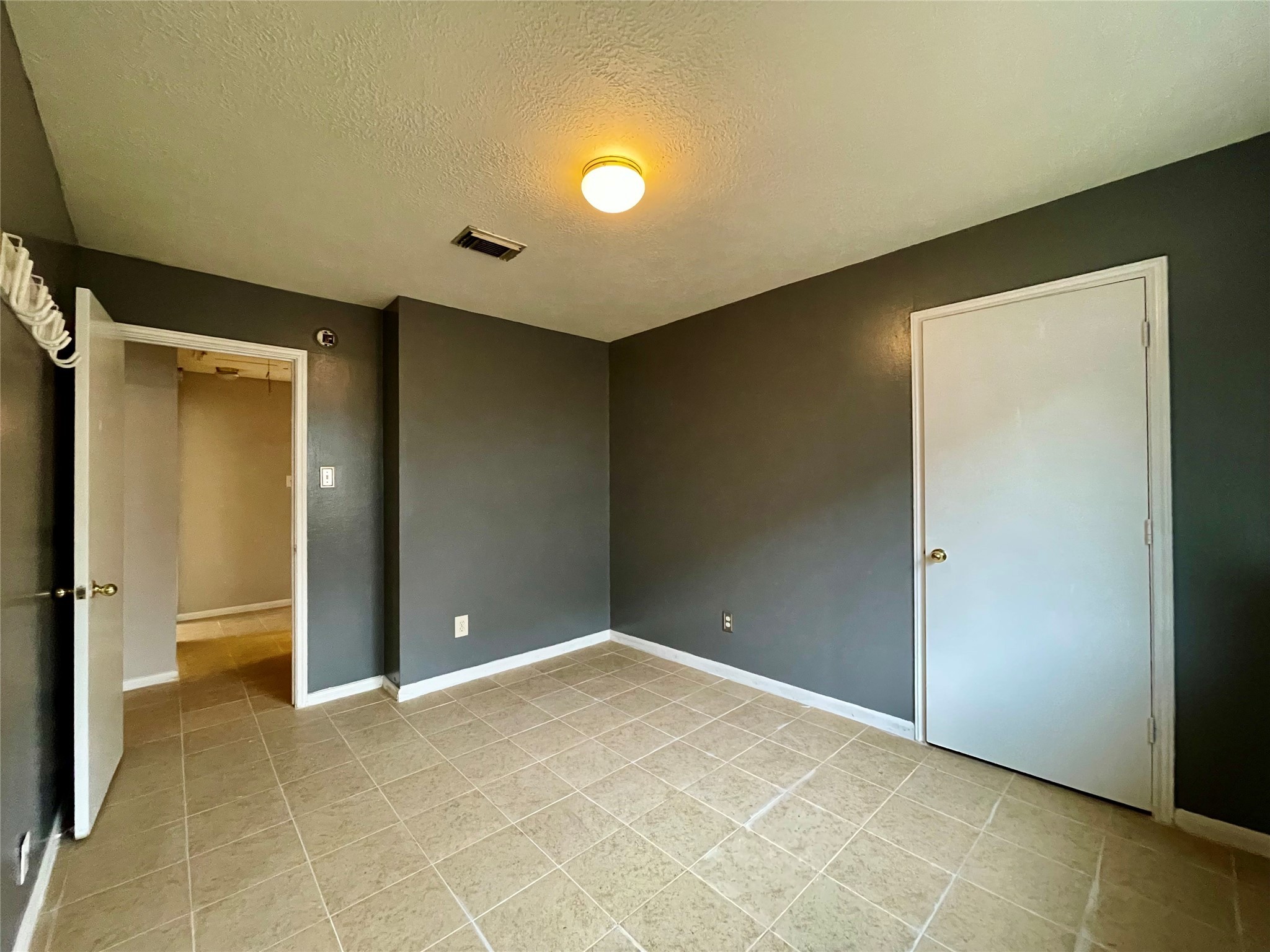 21714 Holly Leaf Court Property Photo 13