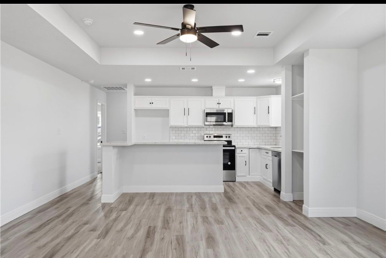 211 Moss Avenue Property Photo 10