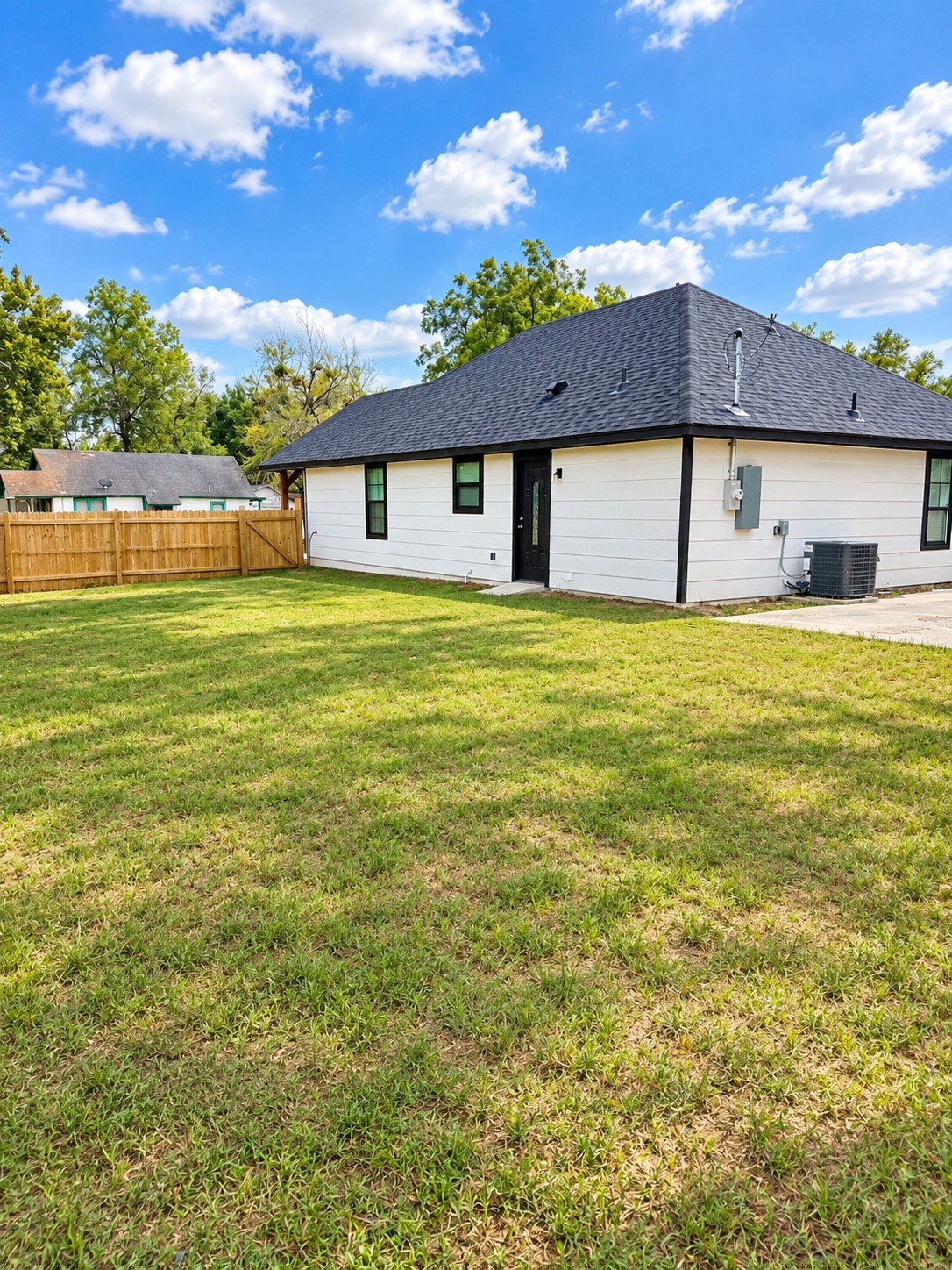 211 Moss Avenue Property Photo 13