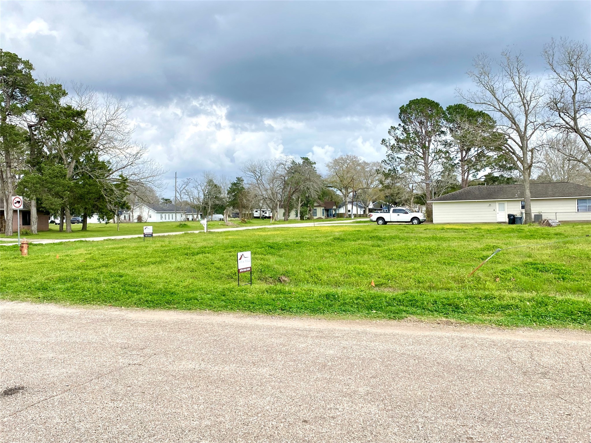 000 Guyler Street Property Photo