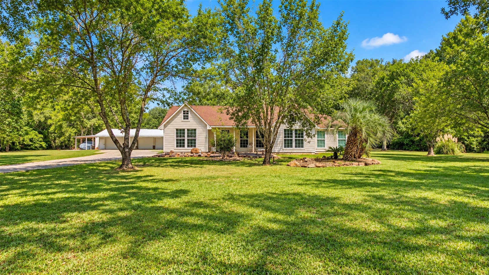 9503 Pine Road Property Photo 1