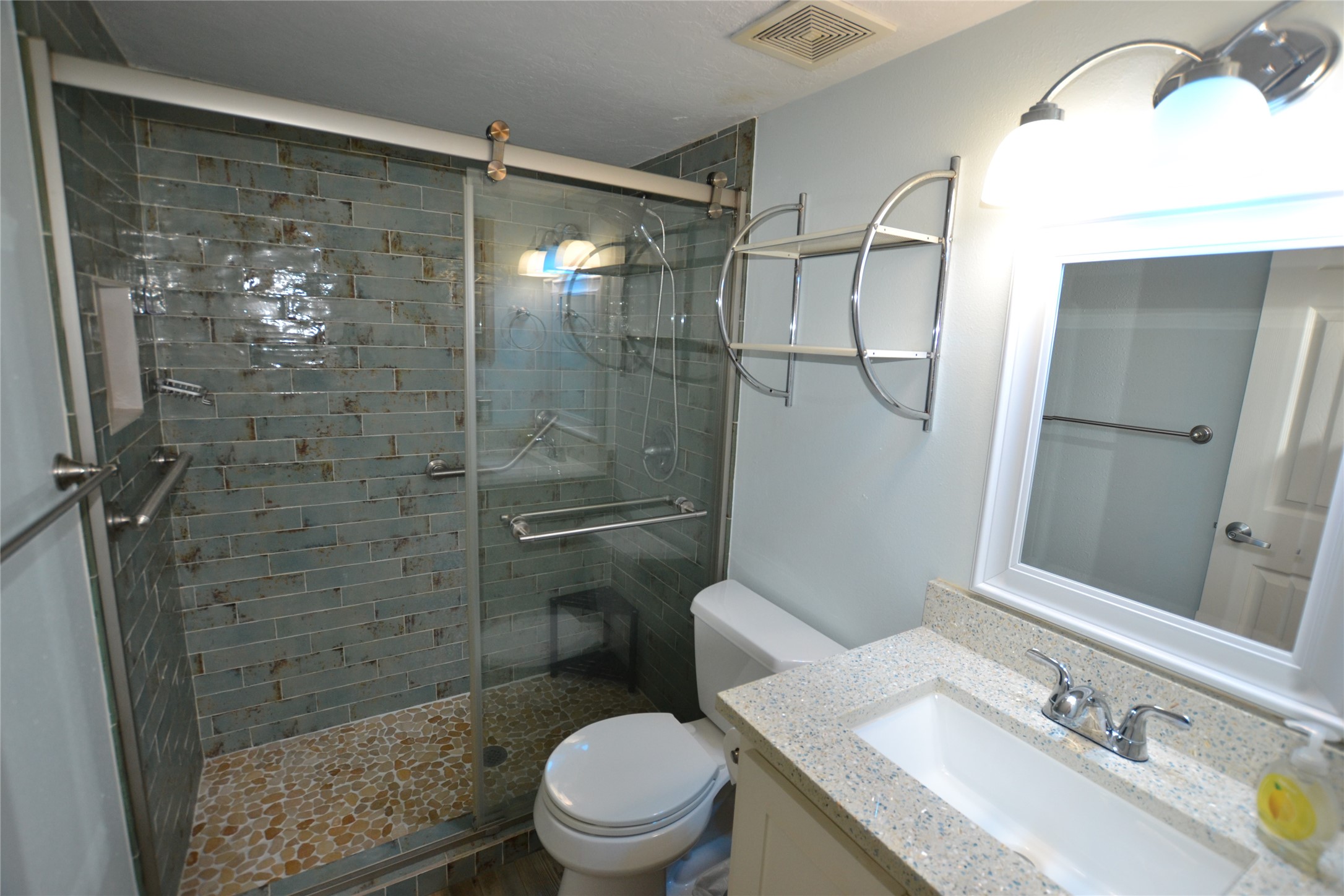 445 Carolcrest Lane 411 Property Photo 6