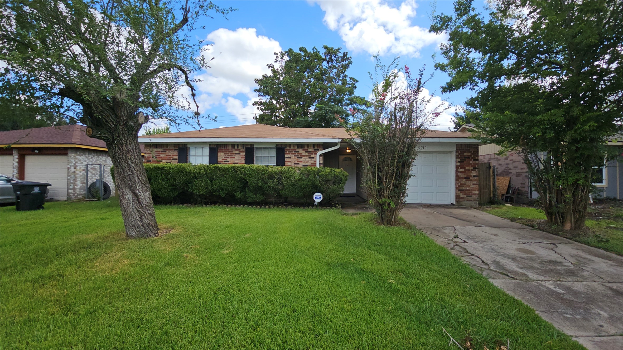 5210 Russelville Road Property Photo 1