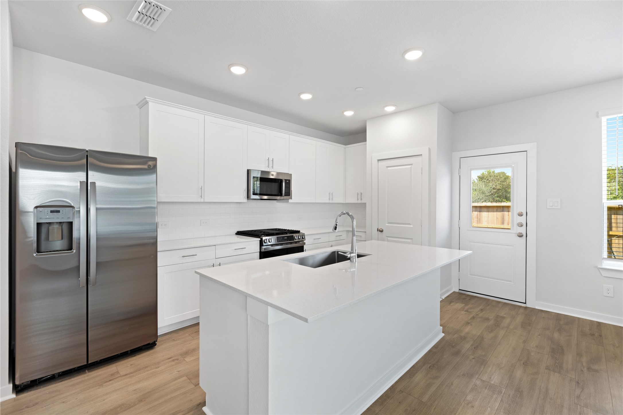3033 Dovedale Street Property Photo 2