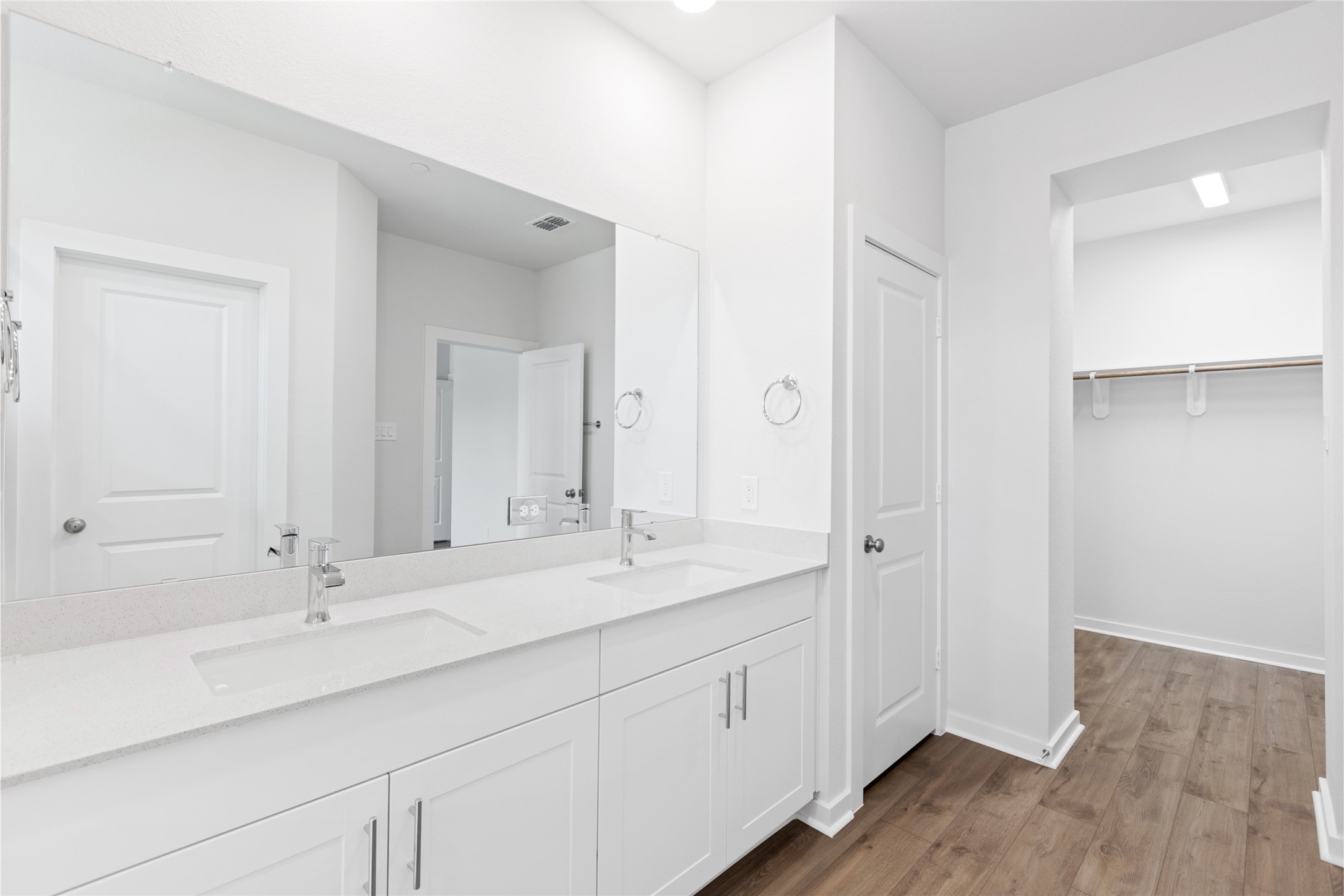 3033 Dovedale Street Property Photo 14
