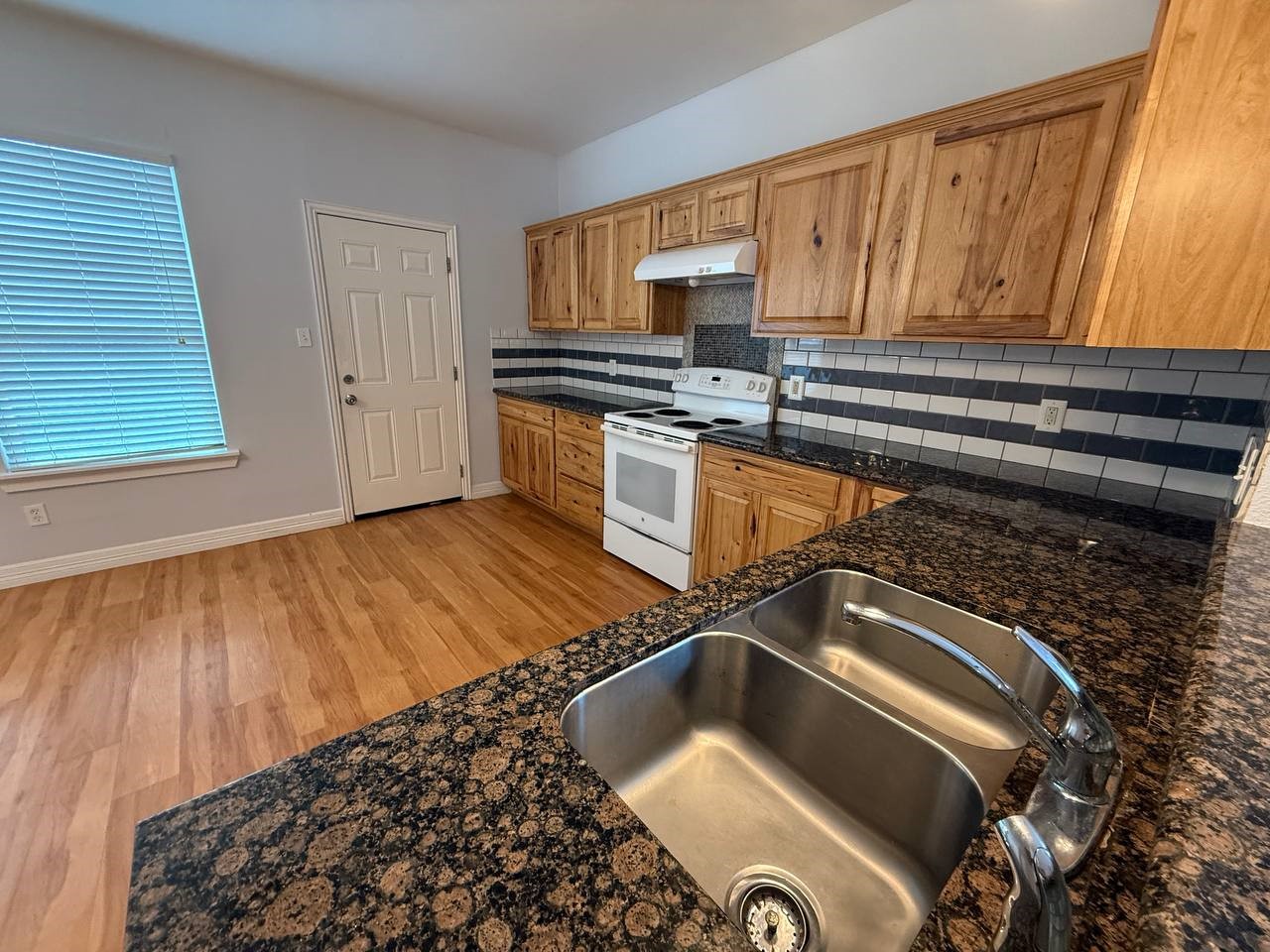 16835 Libson Falls Drive Property Photo 6