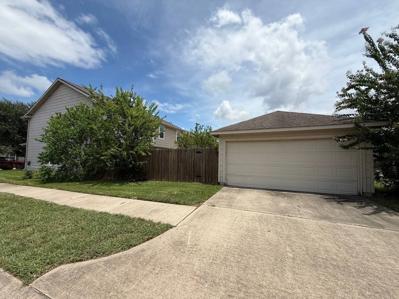 16835 Libson Falls Drive Property Photo 26