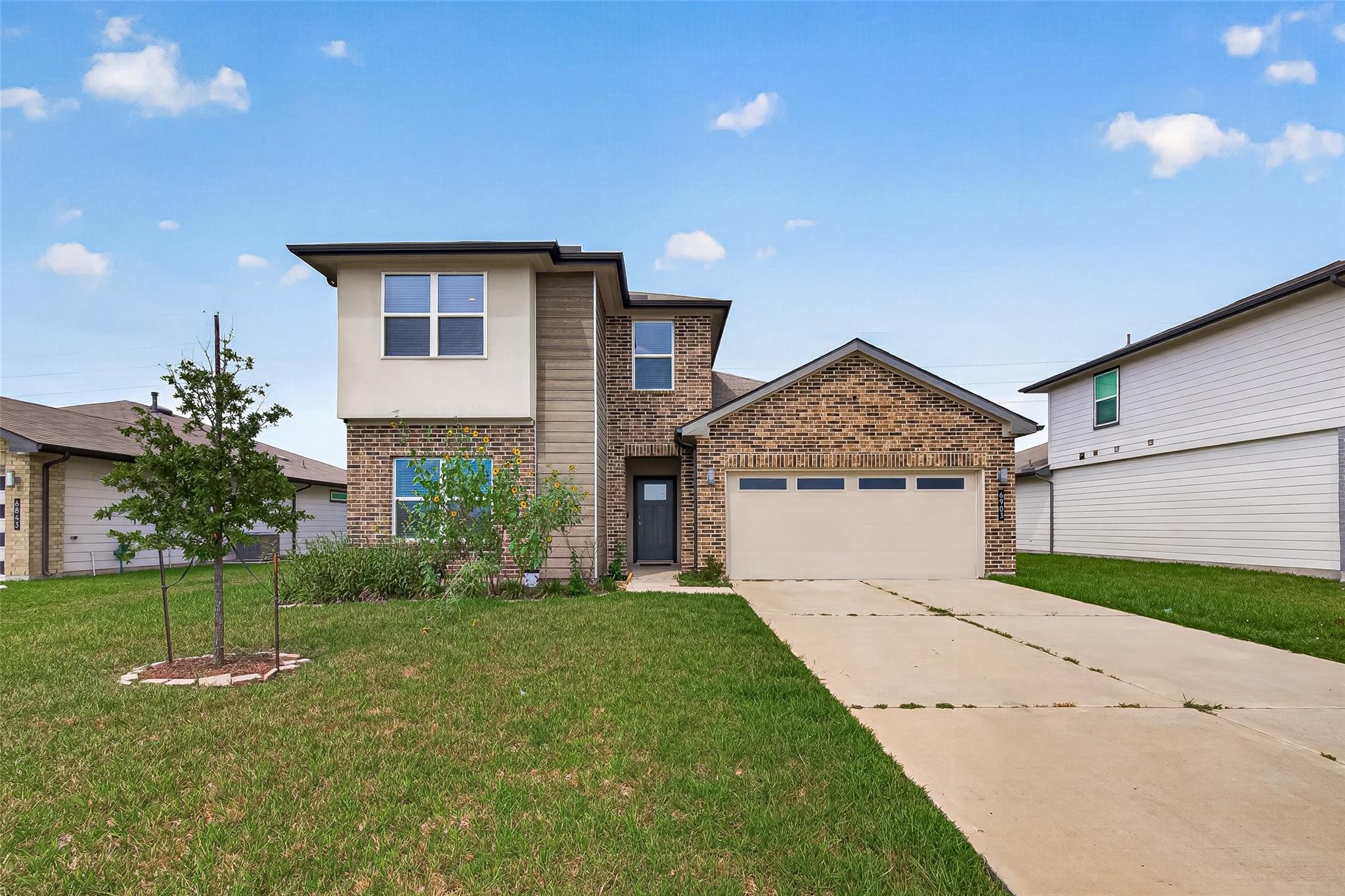 6903 Green Embers Lane Property Photo 1