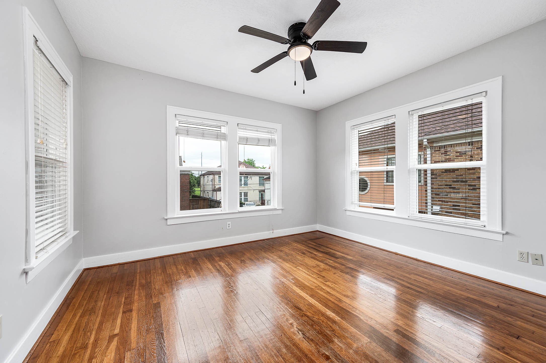 2509 Arbor Street Property Photo 9