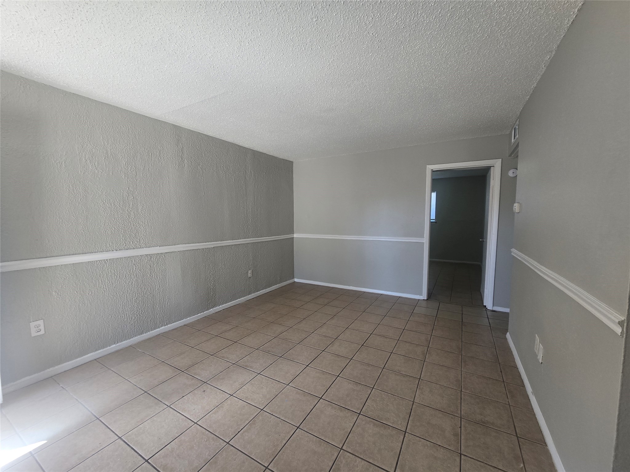 2814 Avenue O 1/2 2 Property Photo 2