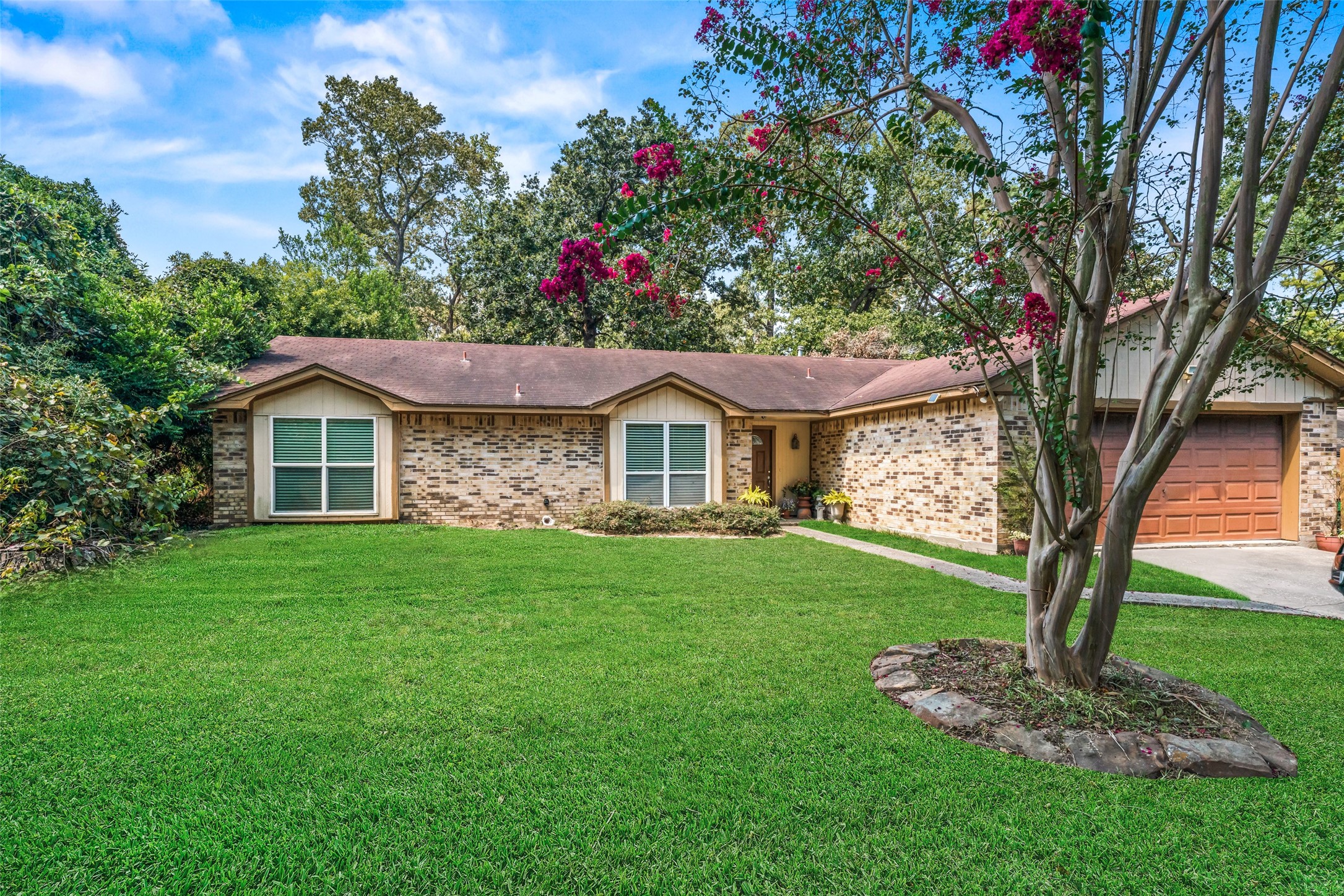 25711 Glen Loch Drive Property Photo 1