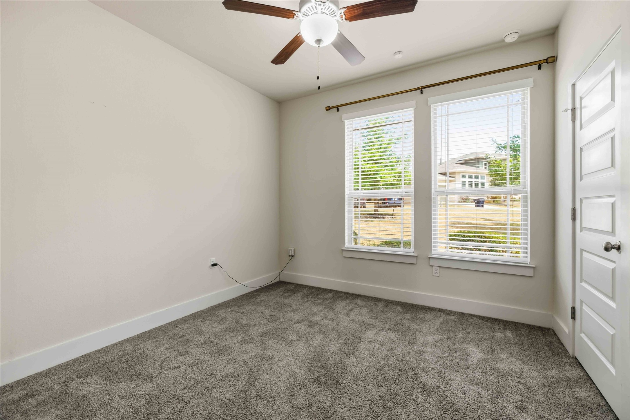 1722 Rowdy Loop 7 Property Photo 14