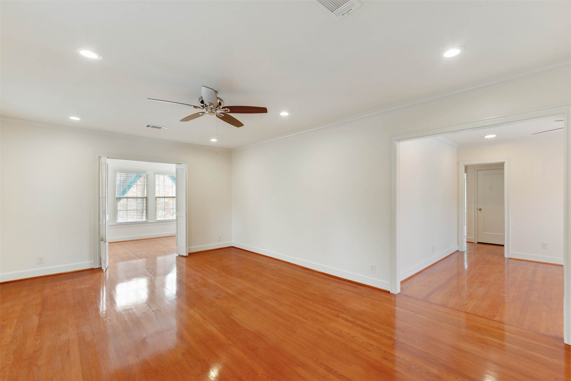 2343 Shakespeare Street 2 Property Photo 4