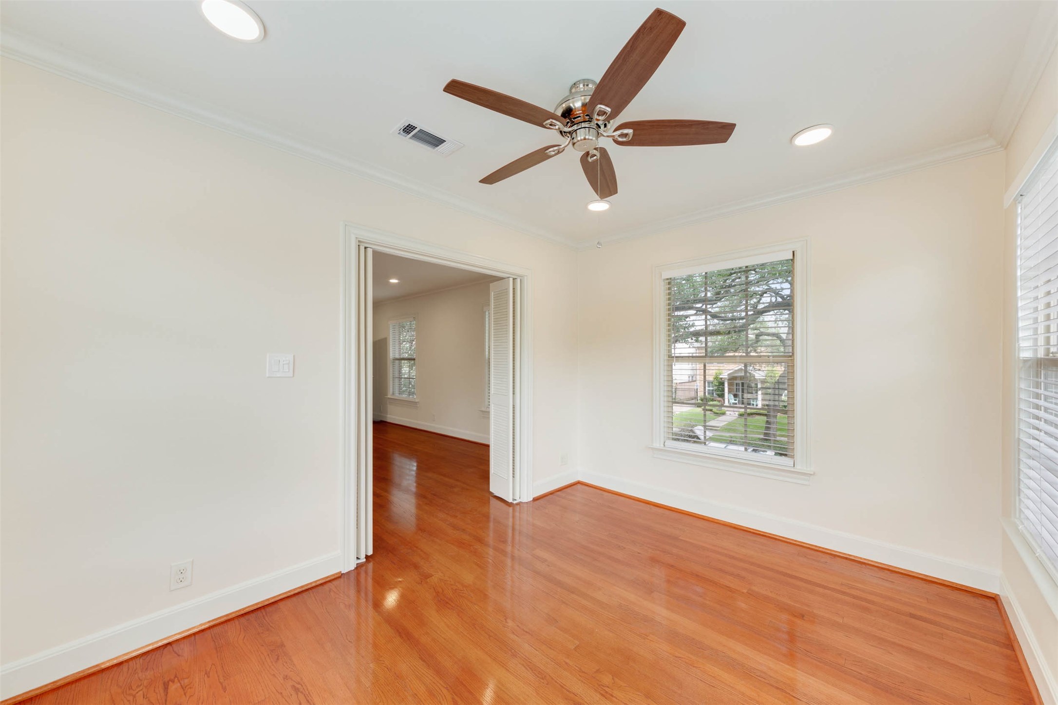 2343 Shakespeare Street 2 Property Photo 7