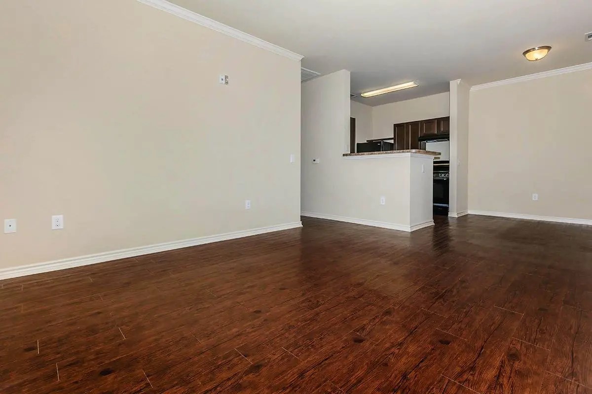 2800 Rodeo Rd Property Photo 2