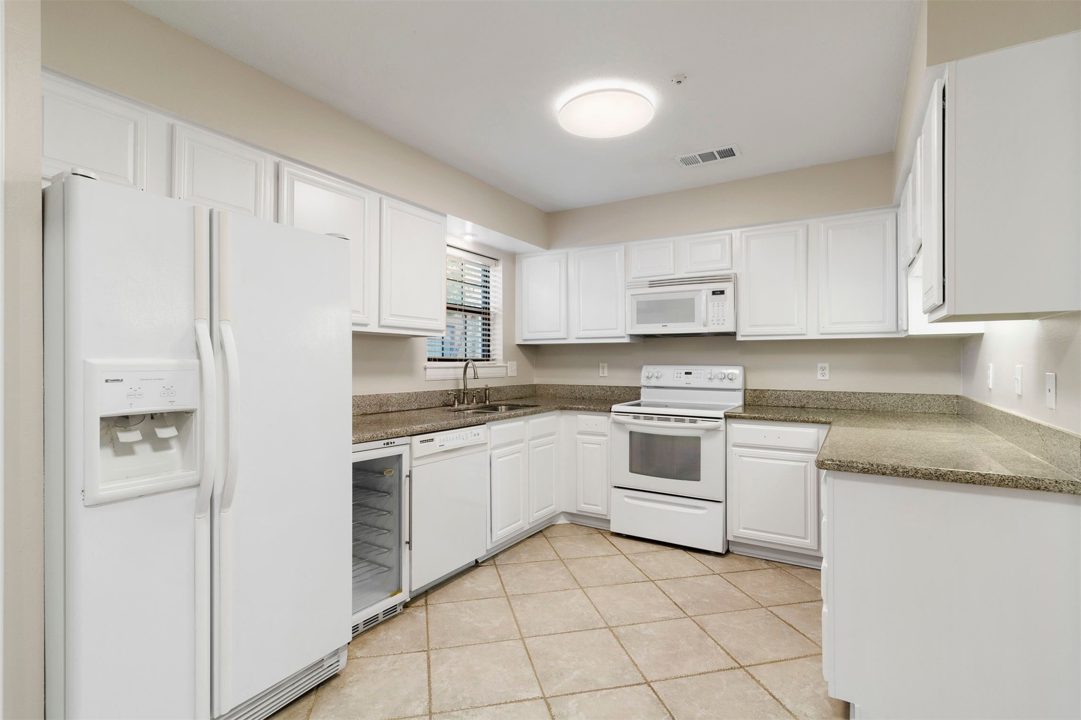 1042 Augusta Drive 1042 Property Photo 6