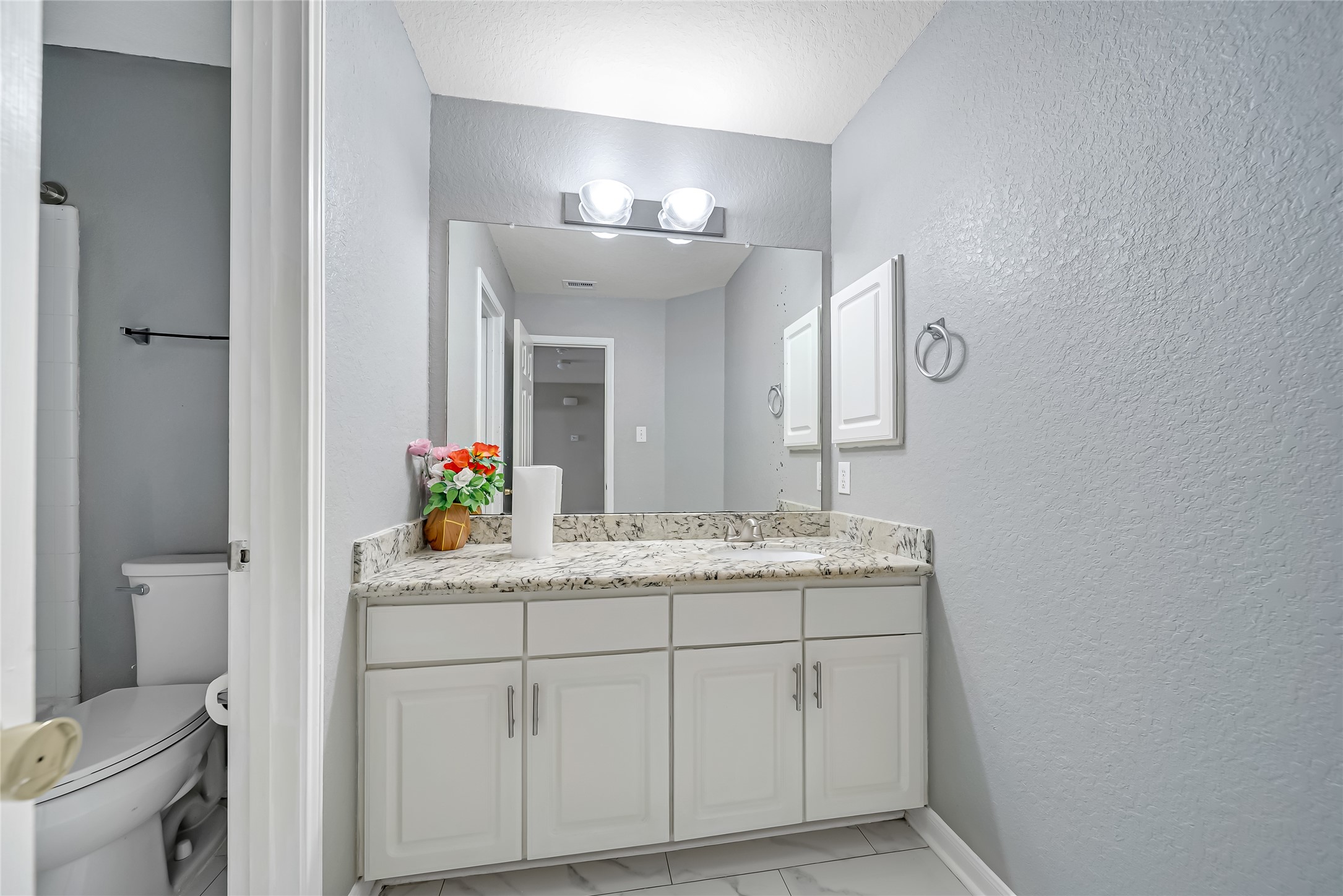 2706 Oak Ridge Park Drive Property Photo 16