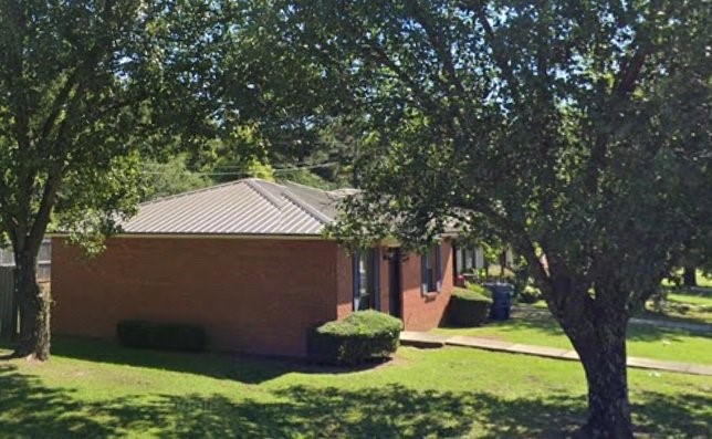 1 Rosewood Ln Property Photo 5