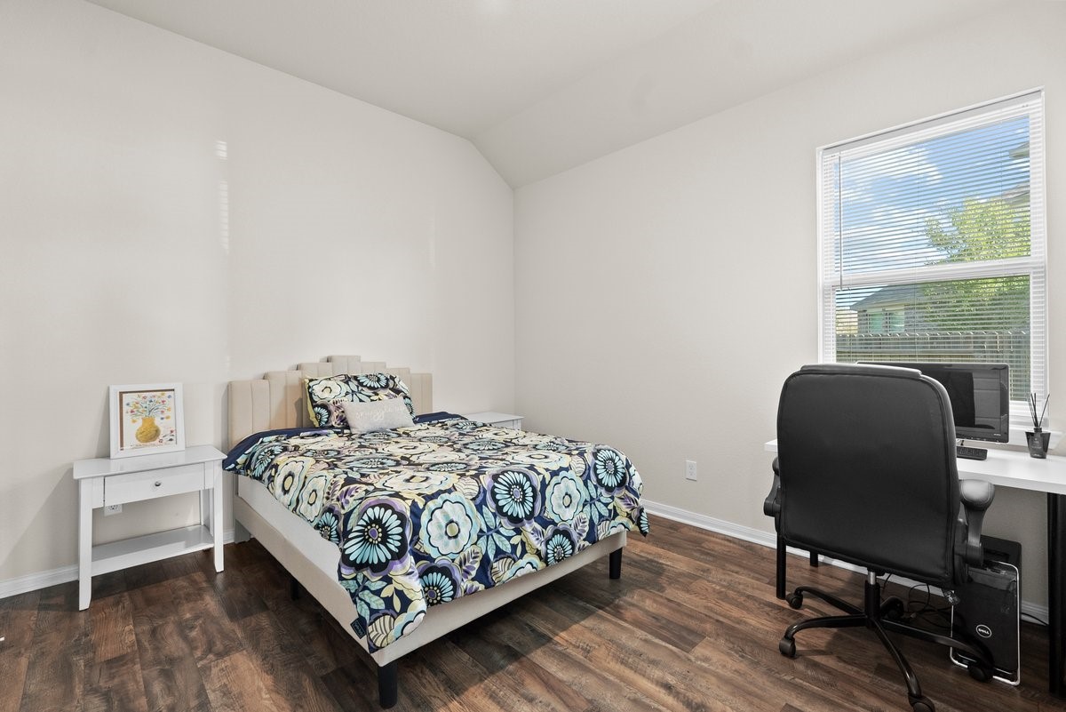 16023 Will Park Drive Property Photo 10